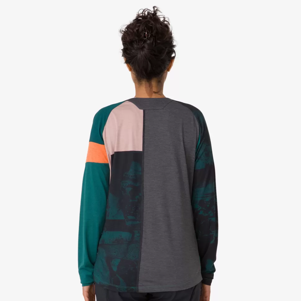 Rapha Jerseys, Jackets & Tops>Women'S Printed Trail Long Sleeve Technical T-Shirt Blue Green/Scarlet Ibis